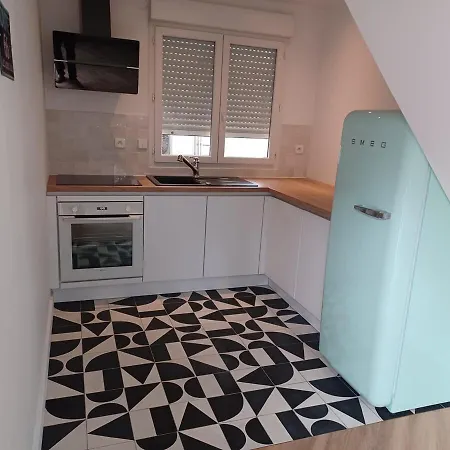 Quiet Loft 7 Min To Roseraie Metro Station Apartman