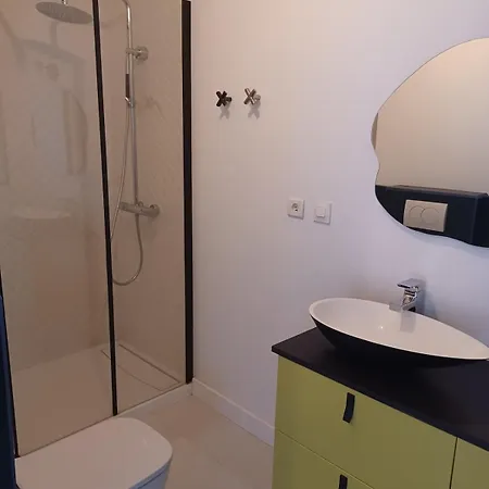 Appartement Quiet Loft 7 Min To Roseraie Metro Station