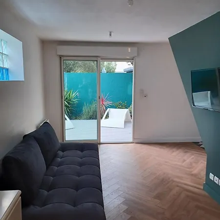 Quiet Loft 7 Min To Roseraie Metro Station Διαμέρισμα *